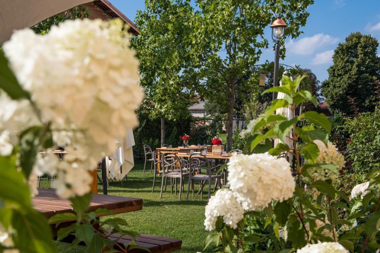 La Tenuta Di Santo Stefano Agri Resort & Spa Fossano Eksteriør billede